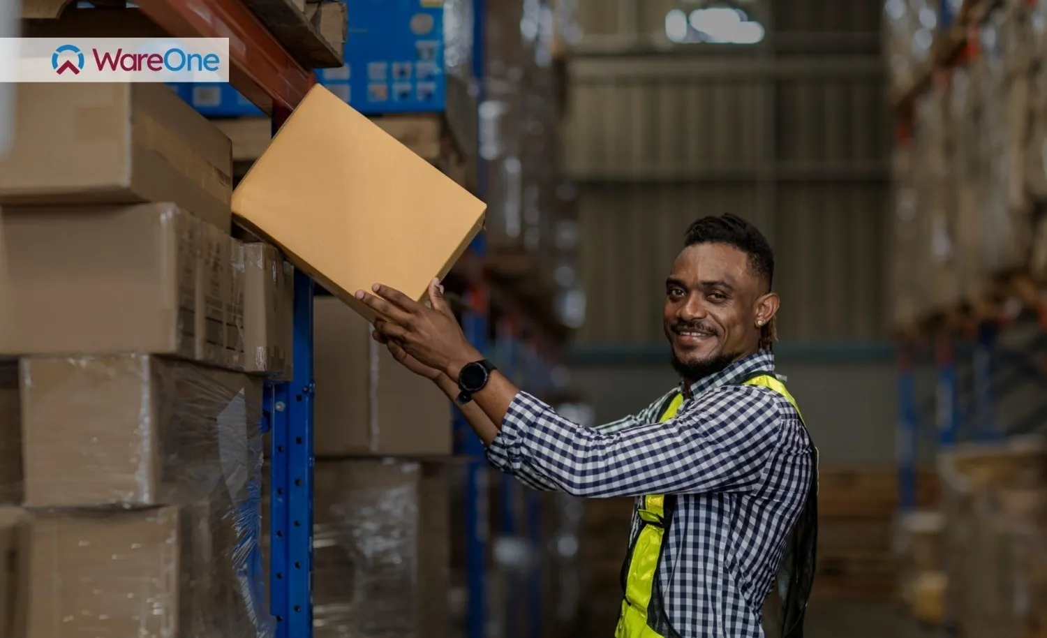 Flexible Warehousing Contracts for Seasonal Inventory