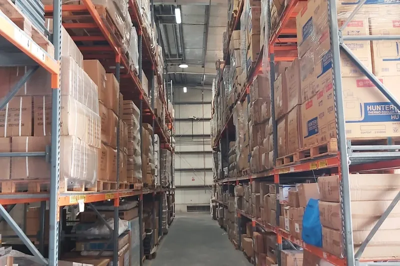 General warehouse in Industrial Area street 37